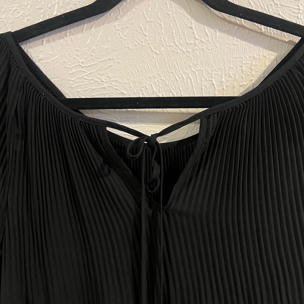 Max Studio Black Pleated Blouse - Picture 6 of 10